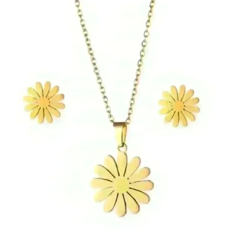 Daisy jewelry set, crafted from 18k gold necklace